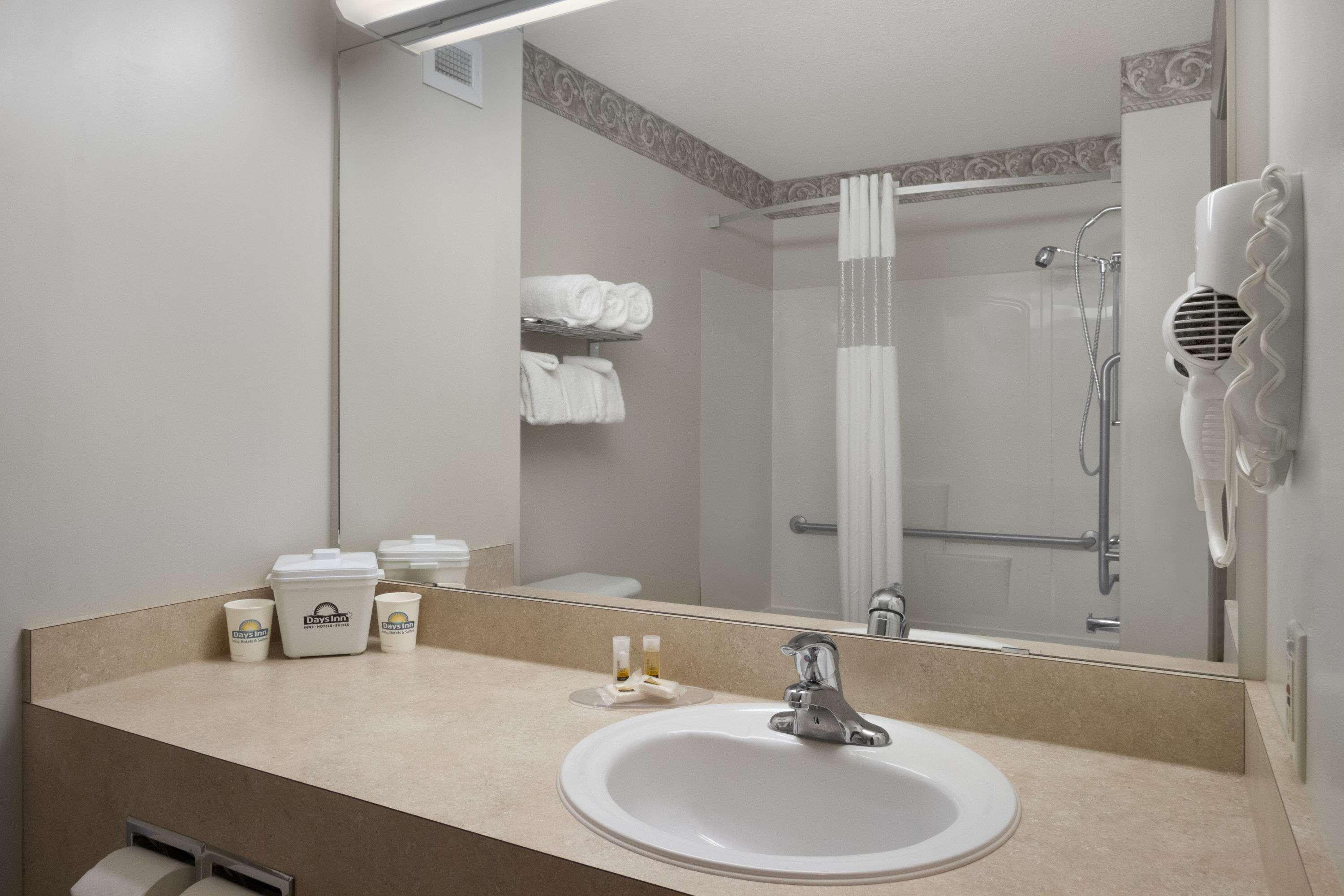 Days Inn By Wyndham Red Deer Luaran gambar
